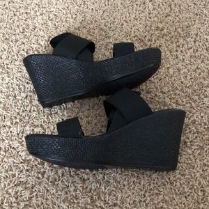 Italian shoemakers black strap sandals, size 8 1/2